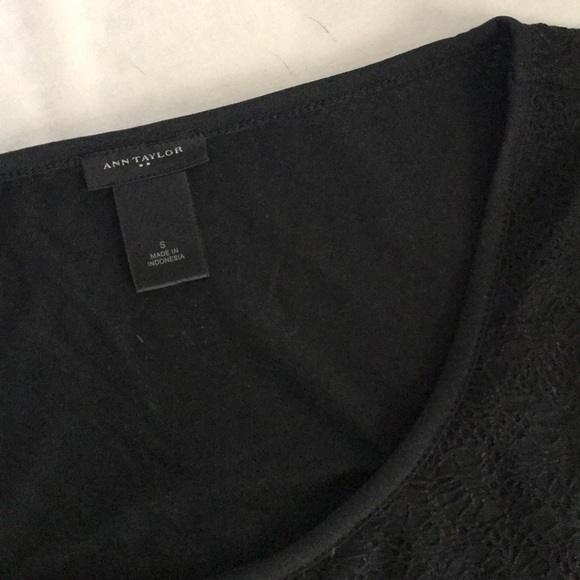Ann Taylor black lace T-shirt - Picture 2 of 3